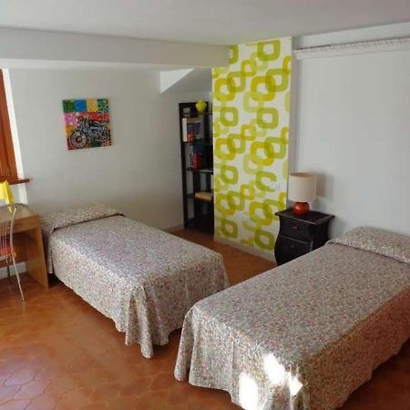 Appartamento Genziana - Con Vista Piscina E Garage Σιρμιόνε Εξωτερικό φωτογραφία