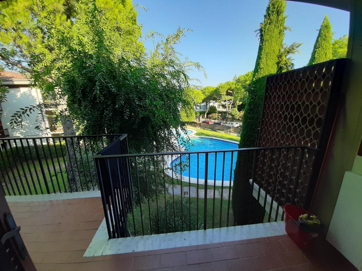 Appartamento Genziana - Con Vista Piscina E Garage Σιρμιόνε Εξωτερικό φωτογραφία