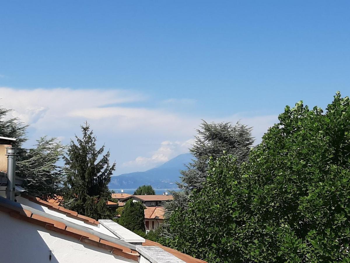 Appartamento Genziana - Con Vista Piscina E Garage Σιρμιόνε Εξωτερικό φωτογραφία