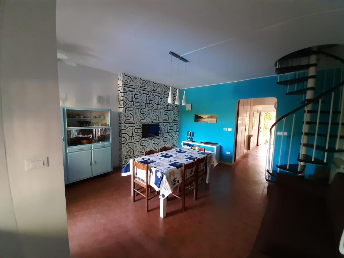 Appartamento Genziana - Con Vista Piscina E Garage Σιρμιόνε Εξωτερικό φωτογραφία