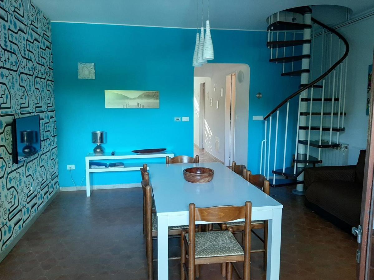 Appartamento Genziana - Con Vista Piscina E Garage Σιρμιόνε Εξωτερικό φωτογραφία