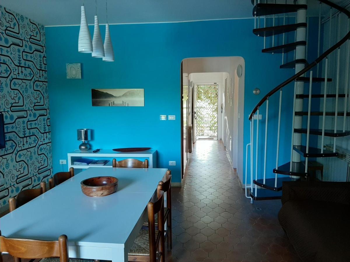 Appartamento Genziana - Con Vista Piscina E Garage Σιρμιόνε Εξωτερικό φωτογραφία